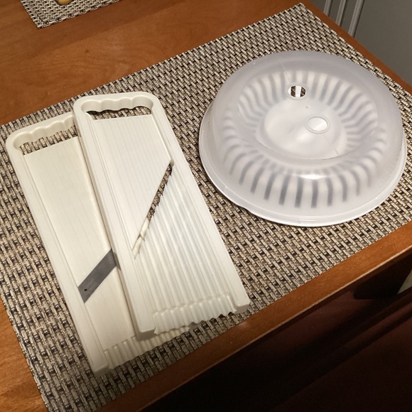 Kitchen Club Crispy-Wave 4 Piece Set Microwave Chip Maker - Picture 12 of 12